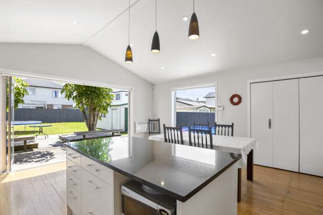 18 Farnborough Crescent Mangere_2