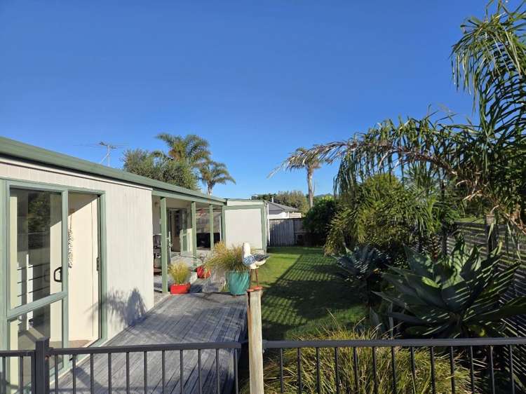 105 Castle View Road Matarangi_16