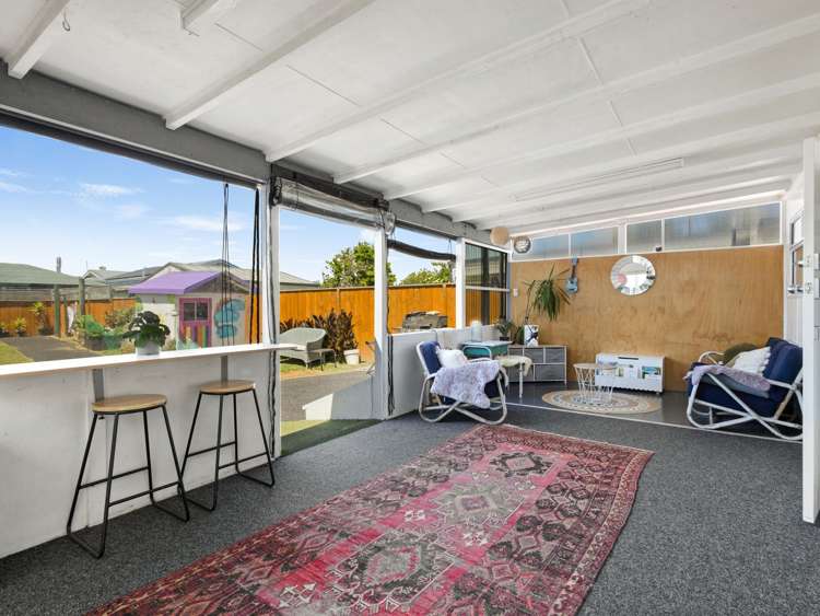 905 Willowpark Road North Mayfair_26