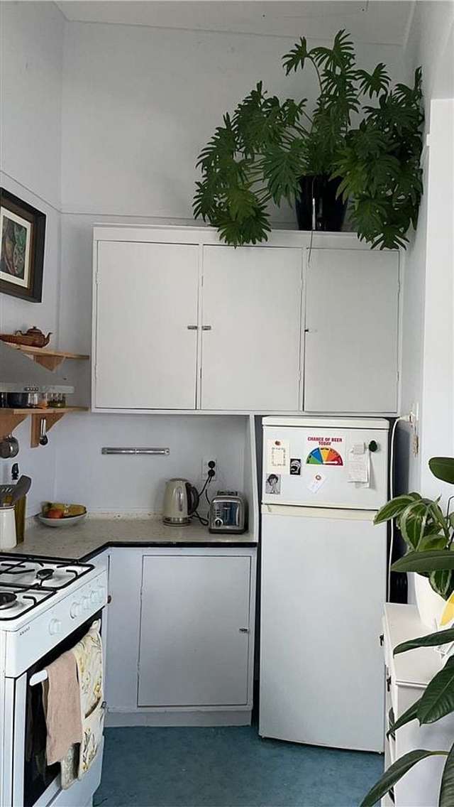 2/23 Nairn Street Mount Cook_4