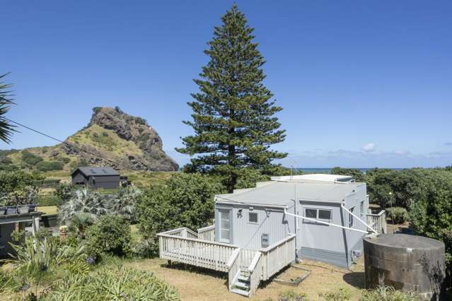 95 Marine Parade North Piha_3