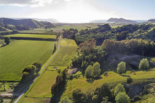 Part 171 Pakowhai Road Muriwai_1