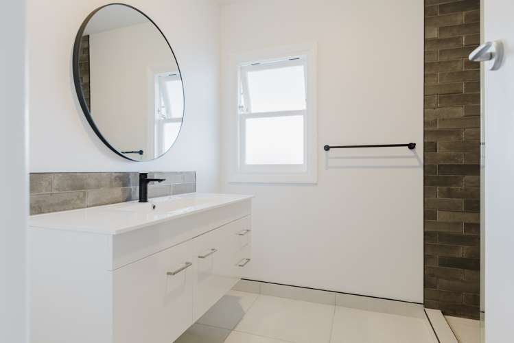 37 Monmouth Street Feilding_10