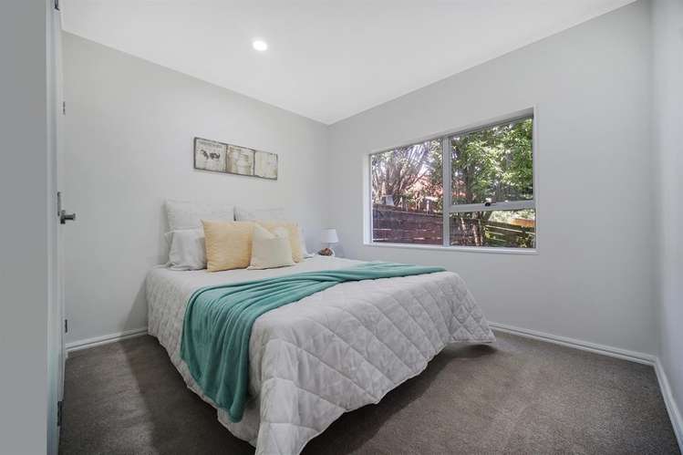 2/10 Woodvale Road Glen Eden_15