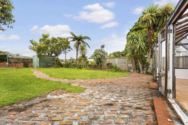 74 Nottingham Street Karori_1