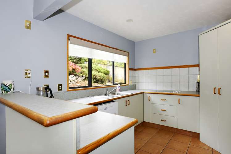 35 Olympus Way Richmond_5