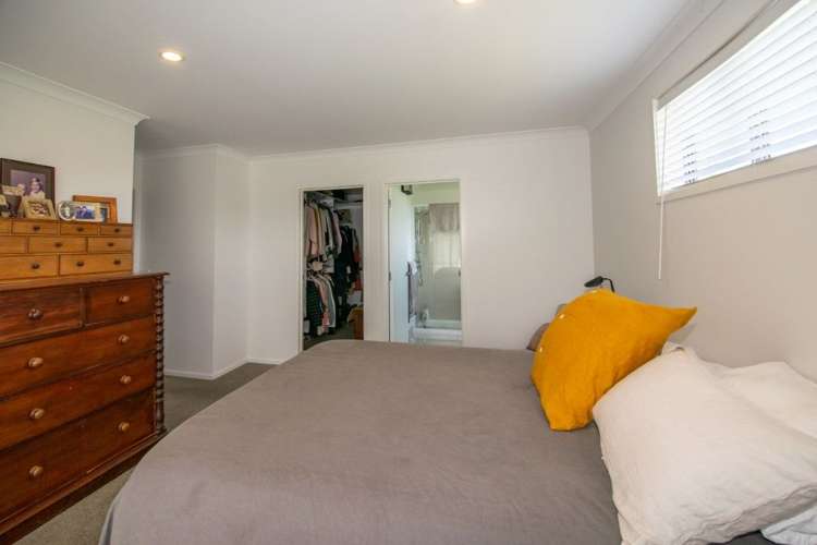 2 Piper Lane Burleigh_8