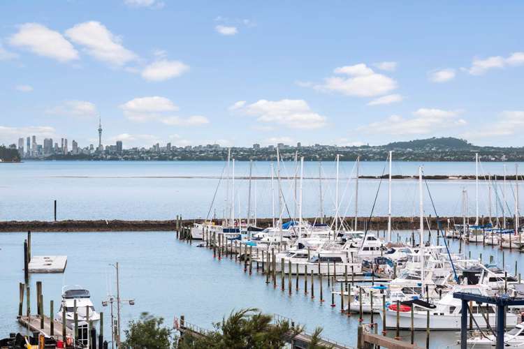 17 Courtneys West Harbour_3