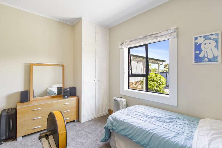 19 Hillview Crescent Highfield_10