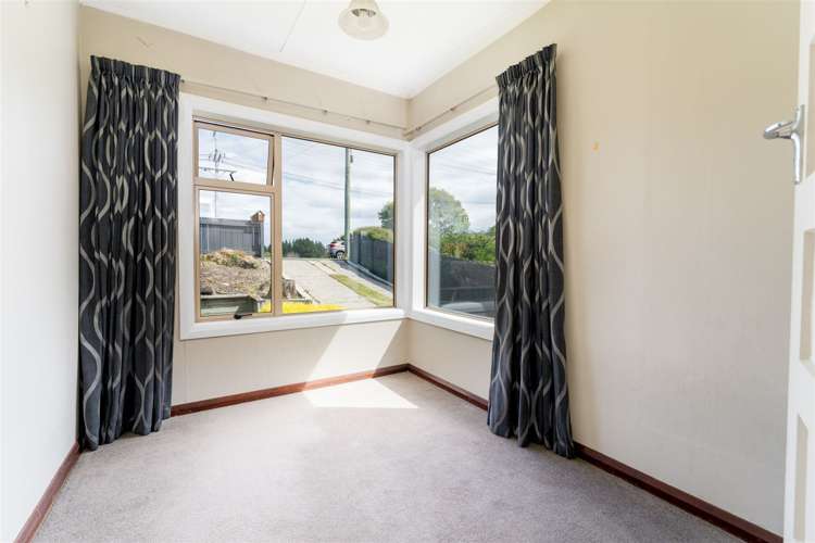 129 Riselaw Road Calton Hill_9