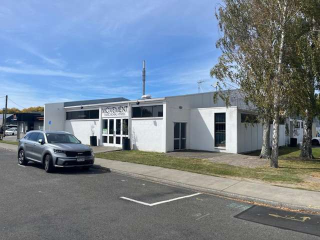 Flexible Space for Showroom, Fitness or Trade