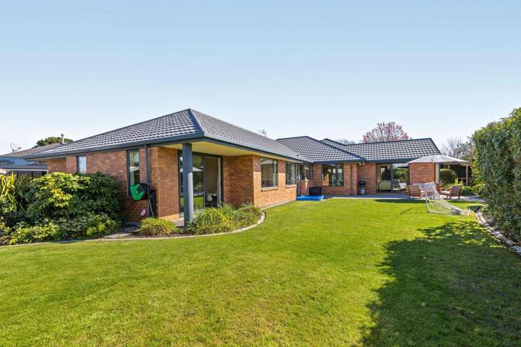 65 Becmead Drive Harewood_22