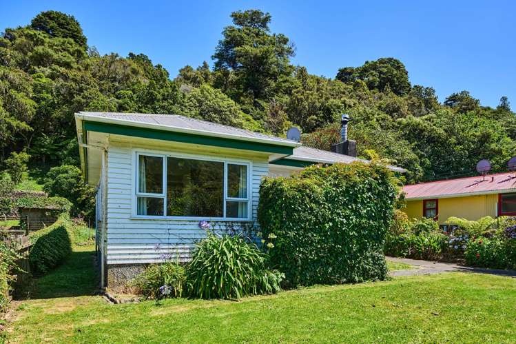 65 Hair Street Wainuiomata_13