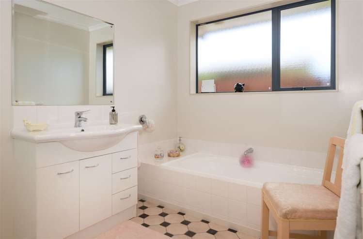 12a Barratt Street Blenheim Central_14