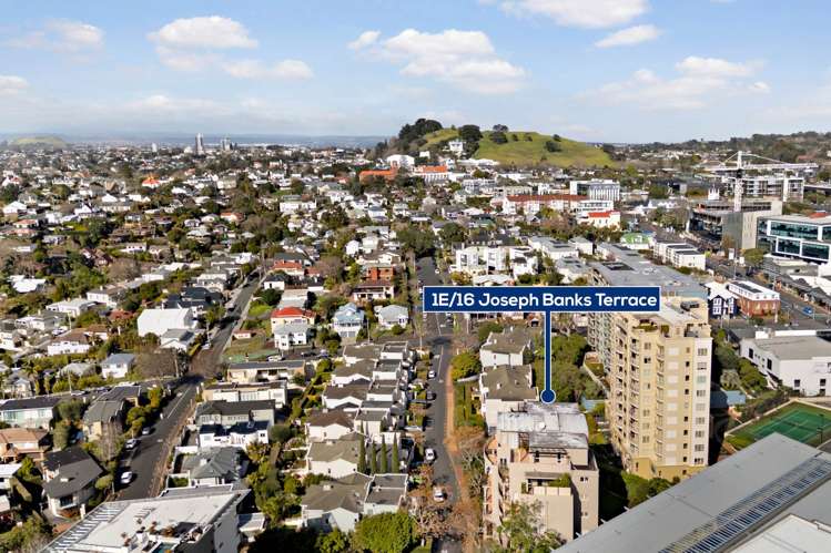 1E/18 Joseph Banks Terrace Remuera_26