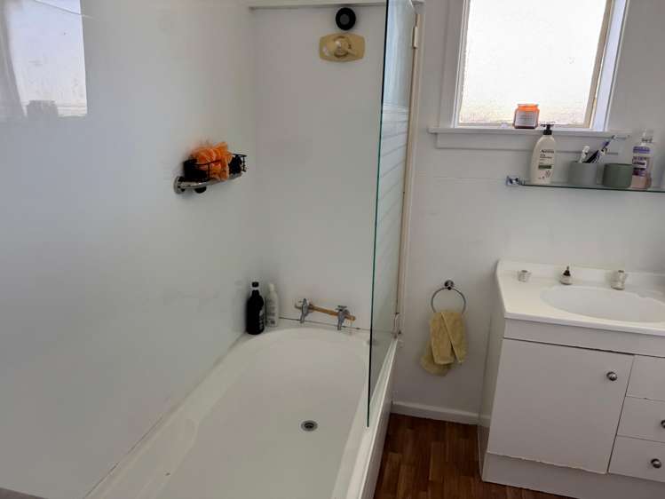 1/233 Ettrick Street Appleby_12