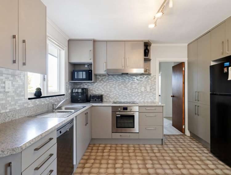  93 Russell Road Huntly_3