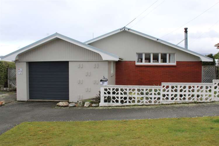 17 Dundonald Street Tainui_16