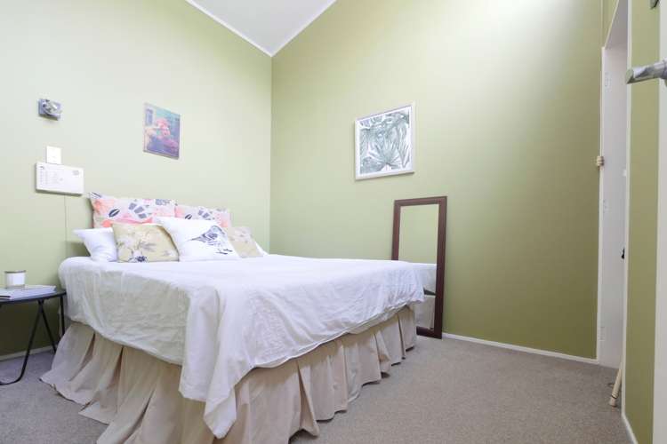 152 Woodlands Park Road Titirangi_13