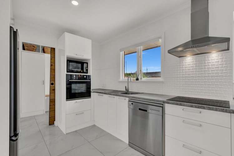 35 Basingstoke Street Aranui_1