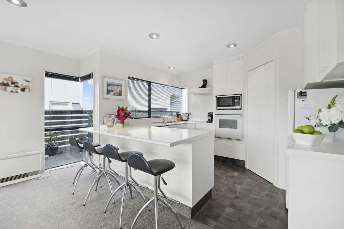2/38 Penzance Road_4