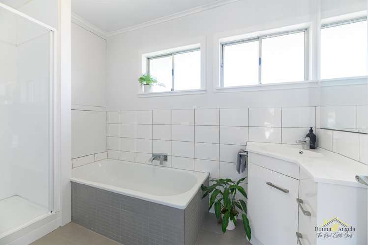 5 Tropicana Drive Mount Roskill_12