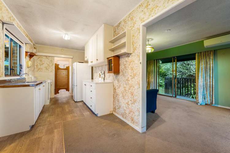 2/11 Ayton Drive Totara Vale_6