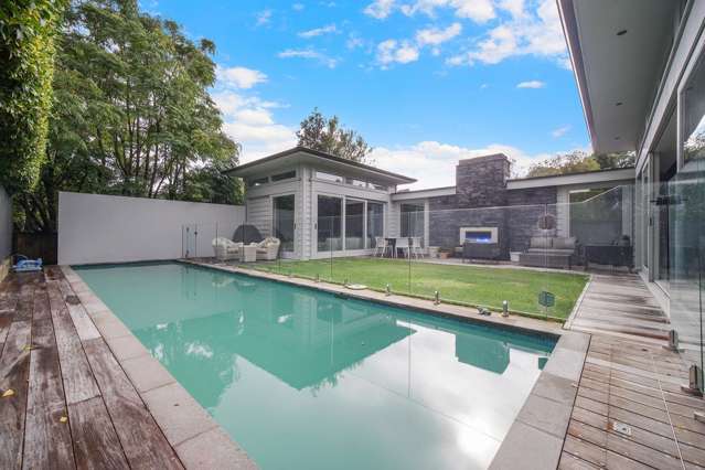 Palatial and Elegant in Paradise...
