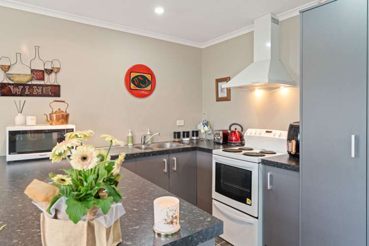 114 Solway Crescent Solway_5