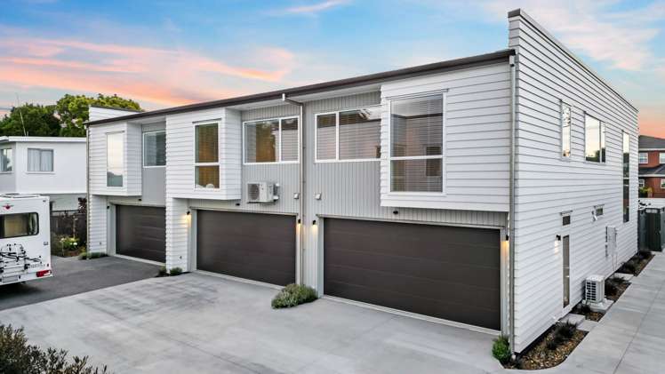 24, 24A-D Riverview Road Panmure_41