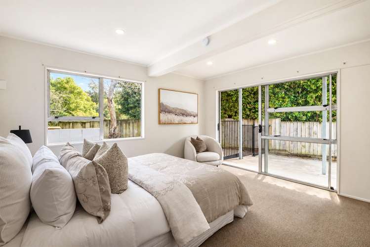 2/54 Stapleford Crescent Browns Bay_21