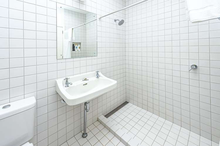 59 Great North Road Saint Johns Hill_22