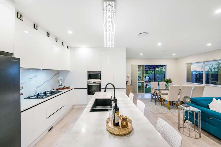 40 Koropa Road Flat Bush_10