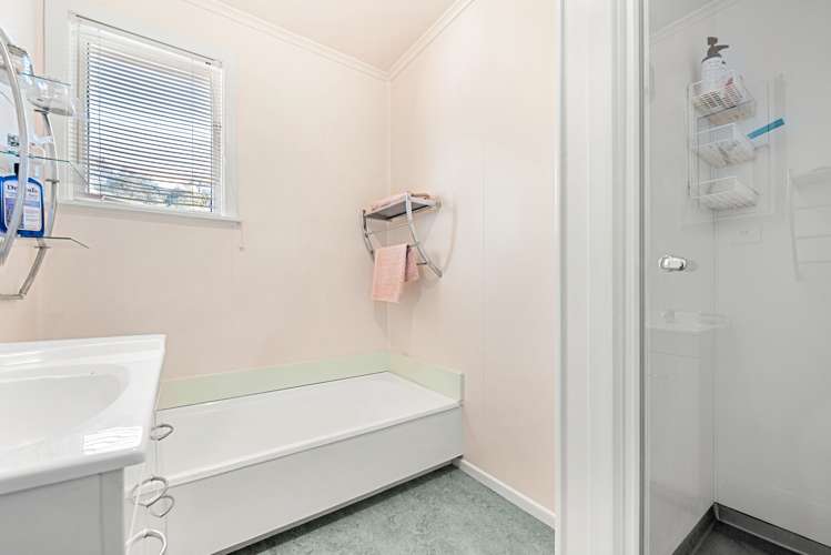 4 Cotswold Crescent Newlands_15