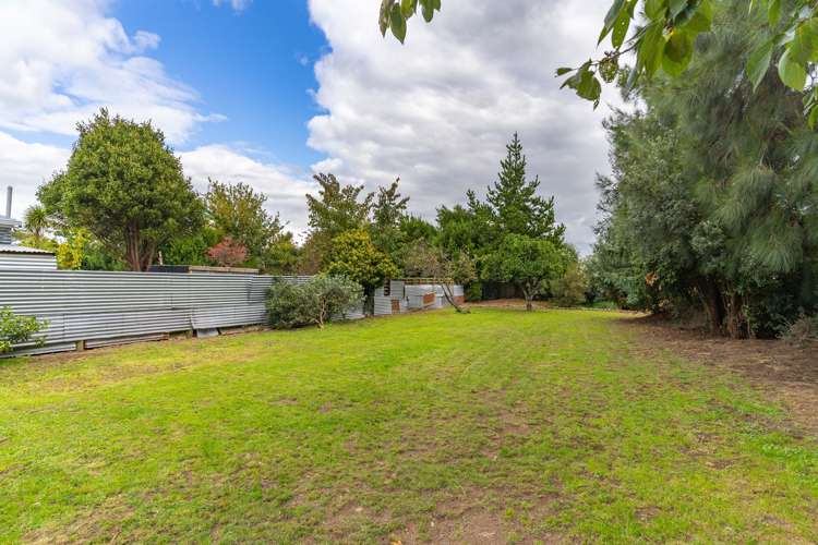 27 Clifton Avenue Carterton_17