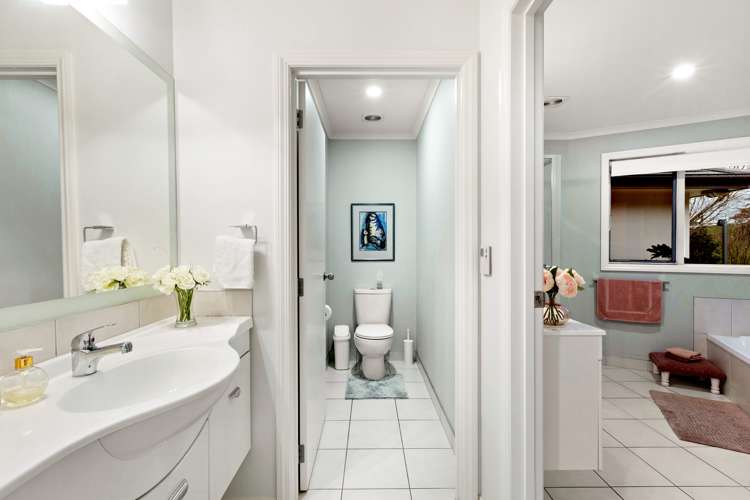 2/234 Gillard Road Ngahinapouri_25