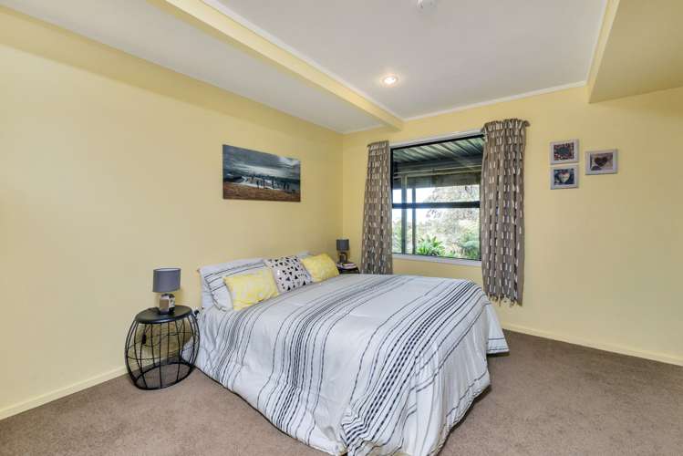 695 Huia Road Parau_19