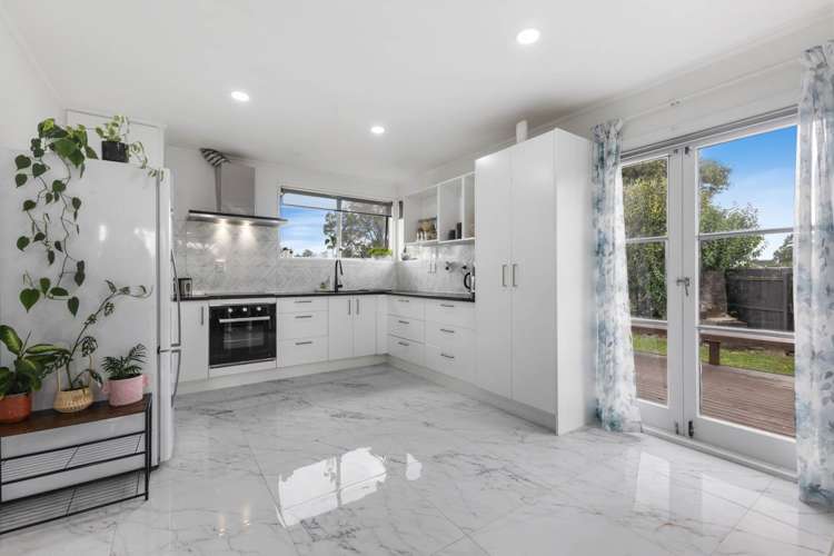 9 Cathay Lane Takanini_9