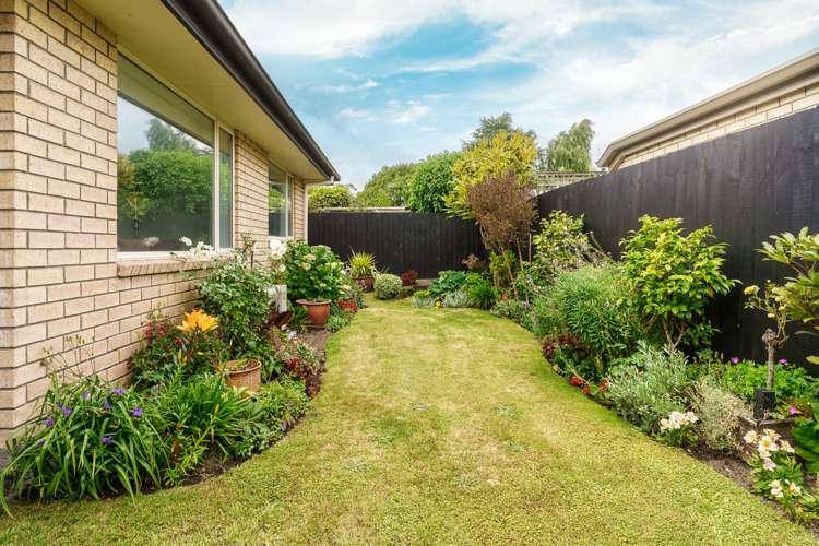 16c Achilles Street Burwood_12