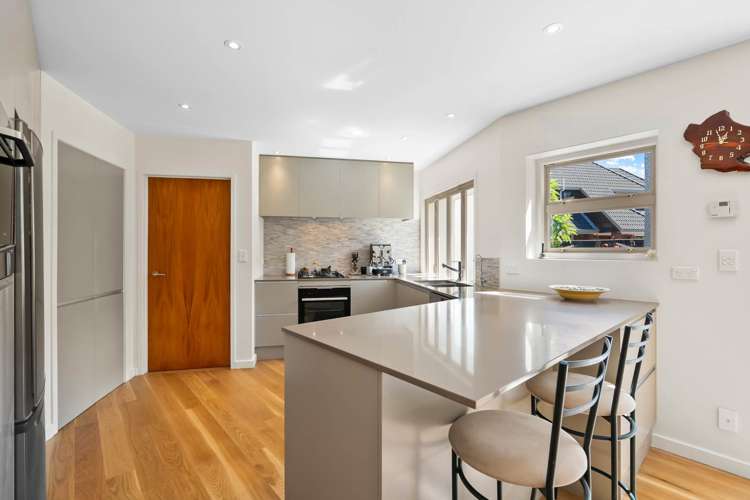 8b Queen Mary Avenue Epsom_17