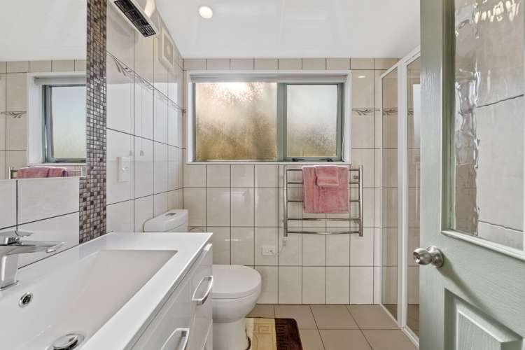 29 Robinson Terrace Rangatira Park_9