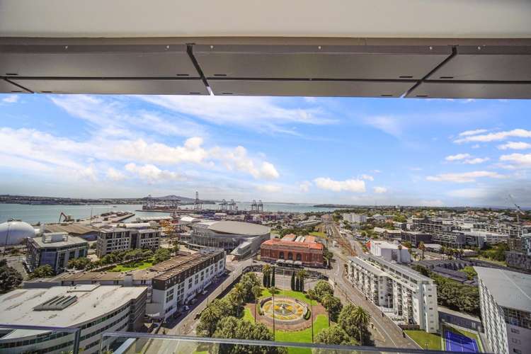 13B/100 Anzac Avenue 10015_19