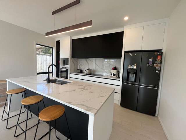  10 Kelsey Crescent Hillsborough_1