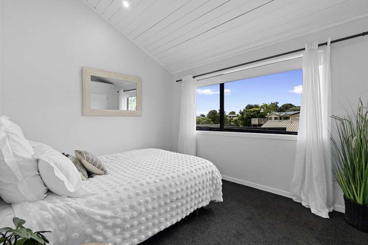 8a Dillon Way Otumoetai_11