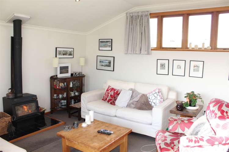 17 Dundonald Street Tainui_0