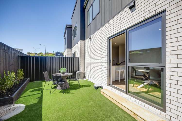 96 Bluebird Crescent Unsworth Heights_10