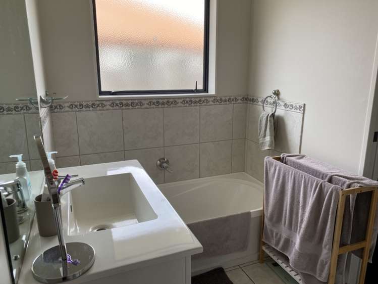 23 Lamia Grove Papamoa_10