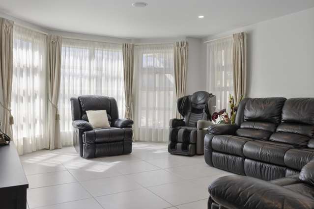 28 Magnolia Rise Waipahihi_3