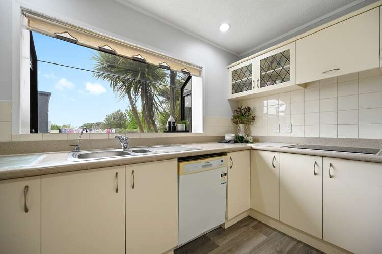 5 Monique Place Dinsdale_5