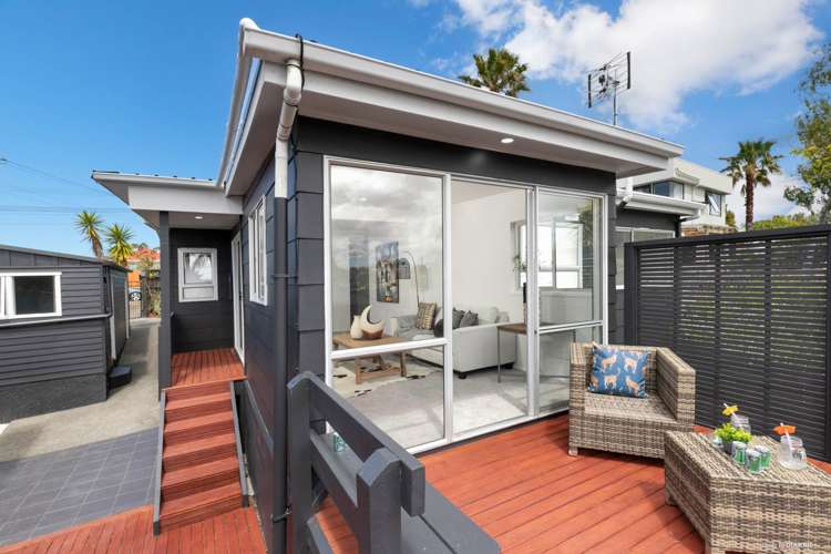 1/111 Arran Road Browns Bay_13